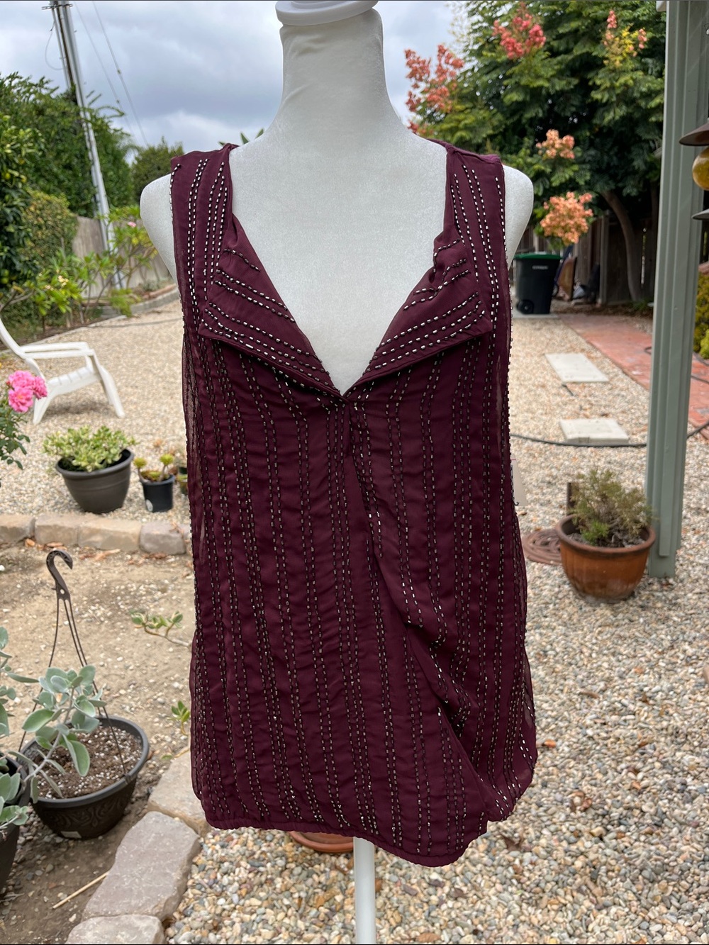NWT Jessica Simpson Burgundy Sleeveless Beaded V-Neck Blouse Size M